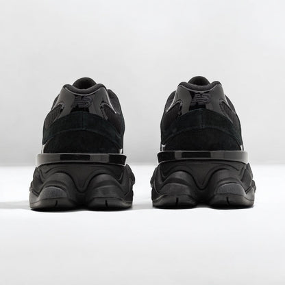 9060 Triple Black