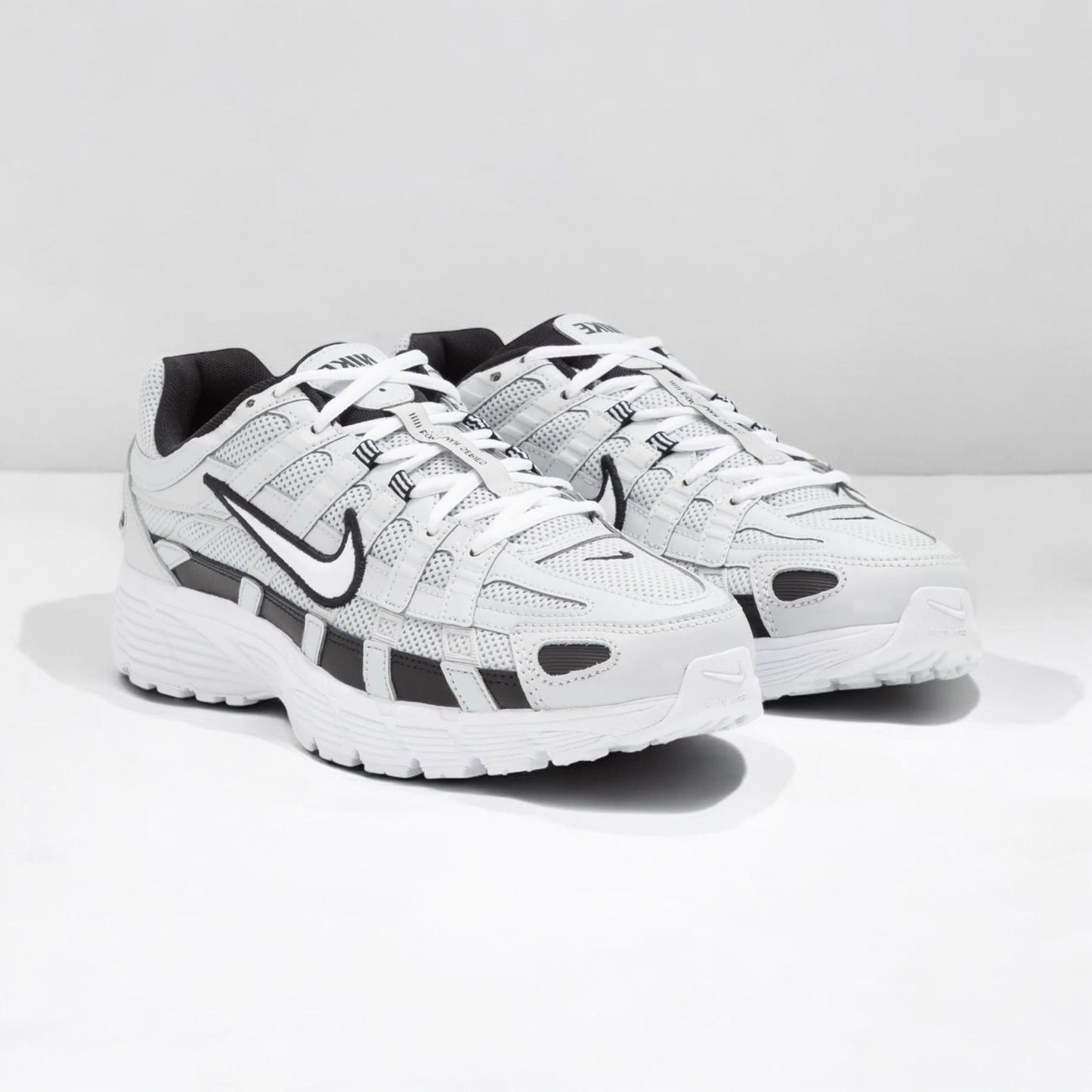 P6000 Black White