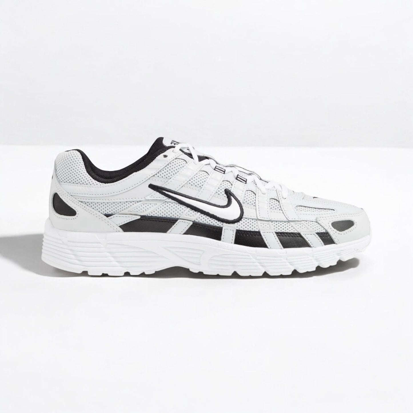 P6000 Black White
