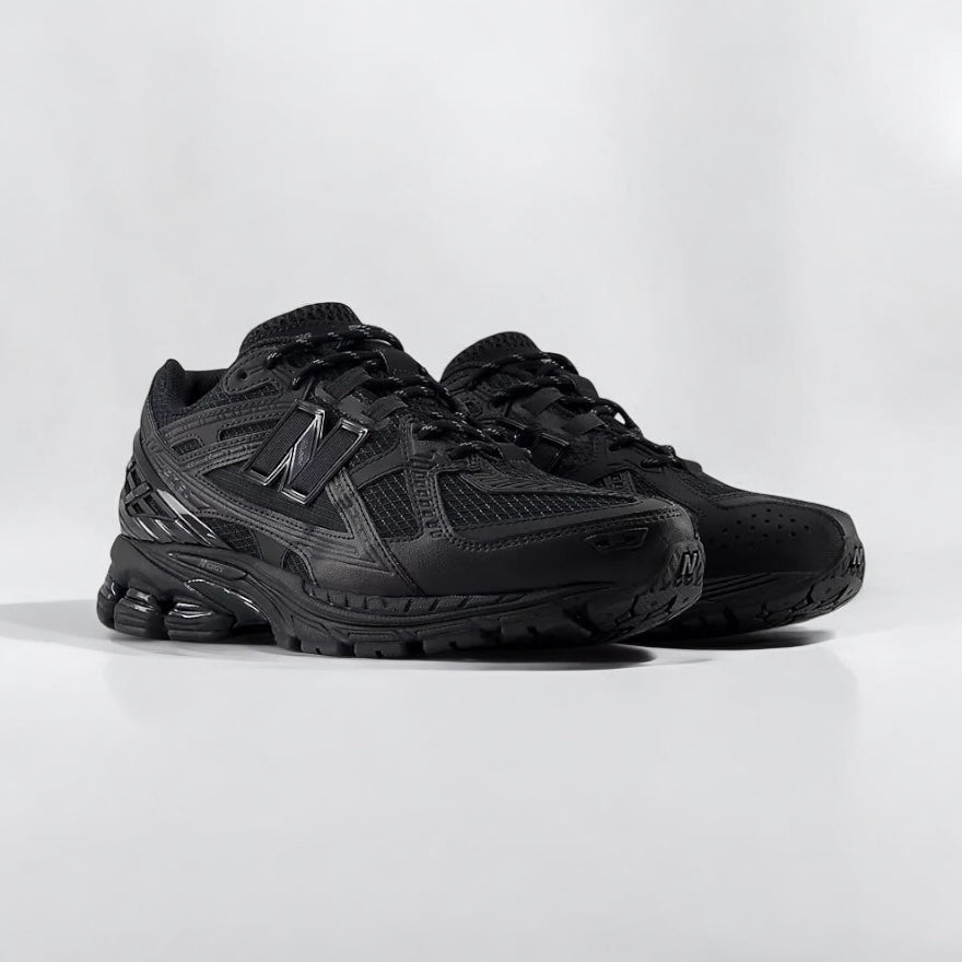 1906 Utility Black